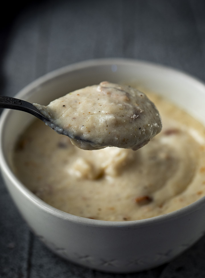 a spoonful of white gravy