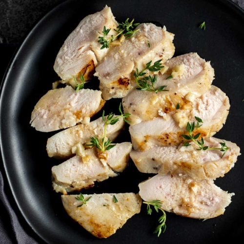 https://www.wenthere8this.com/wp-content/uploads/2021/01/sous-vide-chicken-breast-2-500x500.jpg