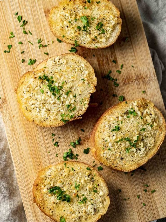 AIR FRYER GARLIC BREAD STORY