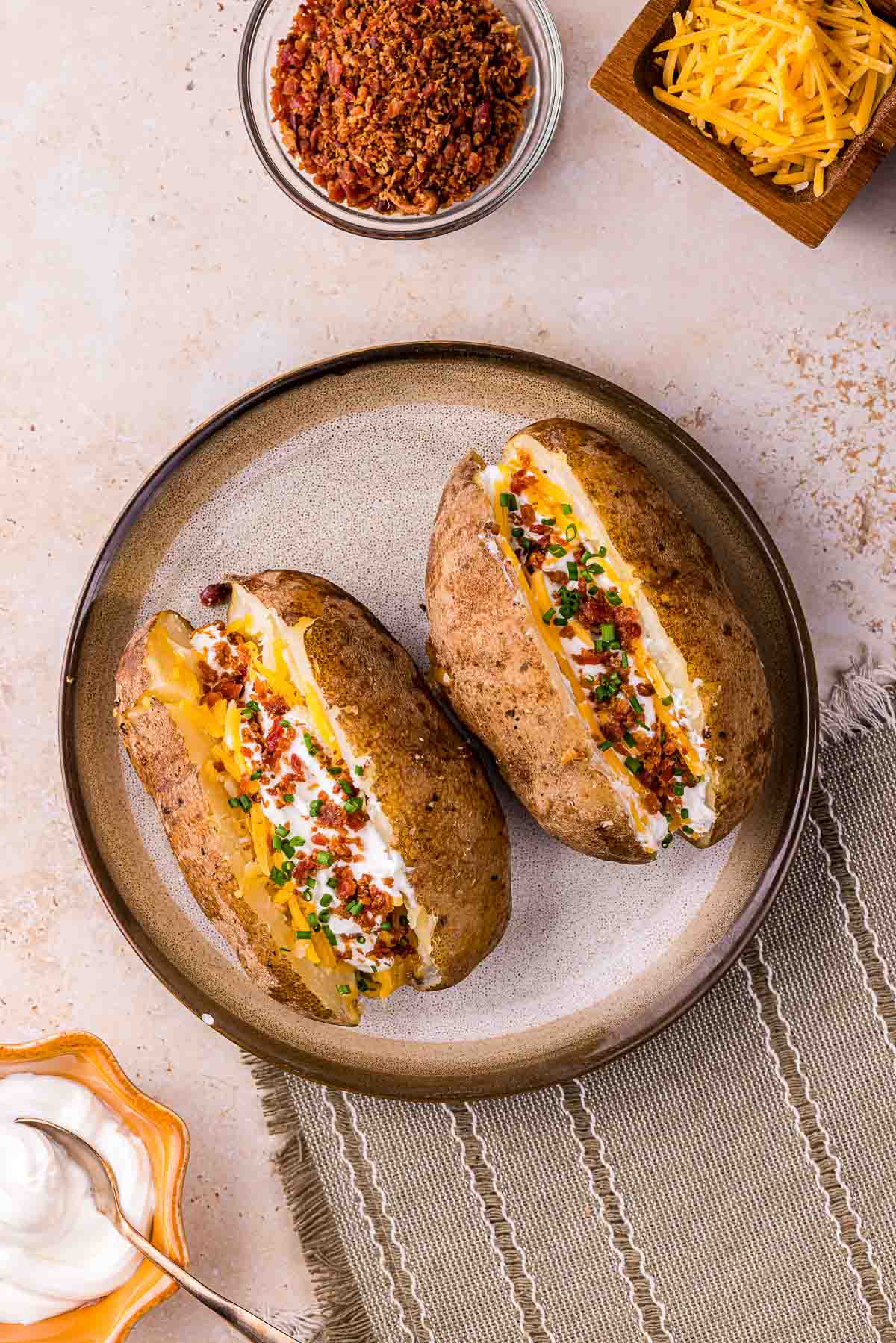 https://www.wenthere8this.com/wp-content/uploads/2023/08/sous-vide-baked-potato-4.jpg