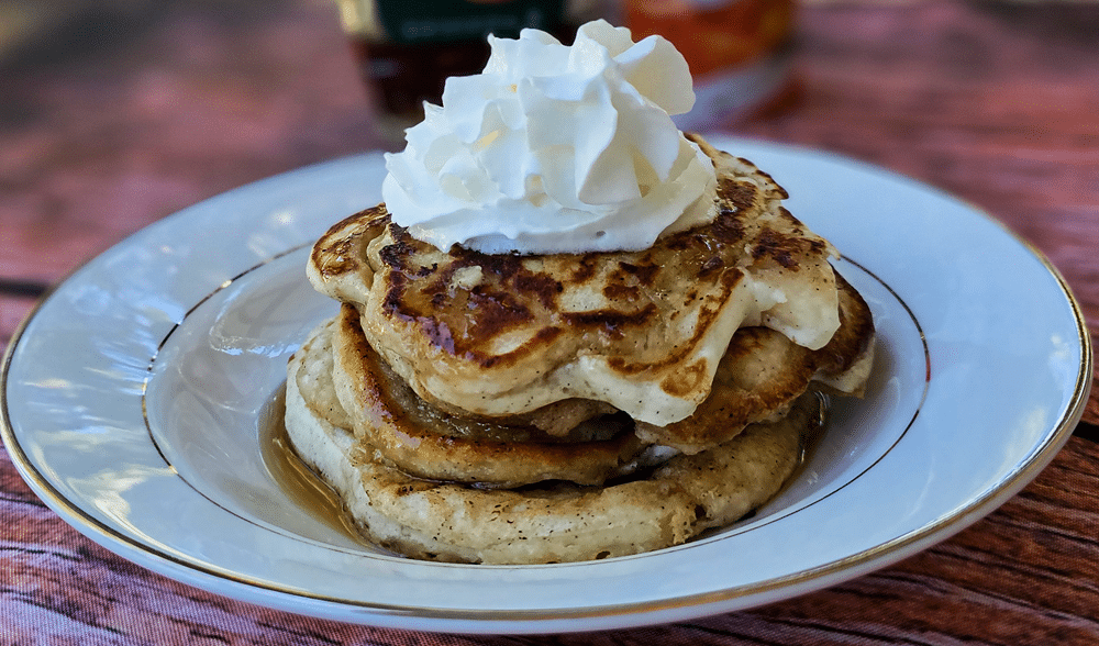 Easy Homemade Apple Pancakes