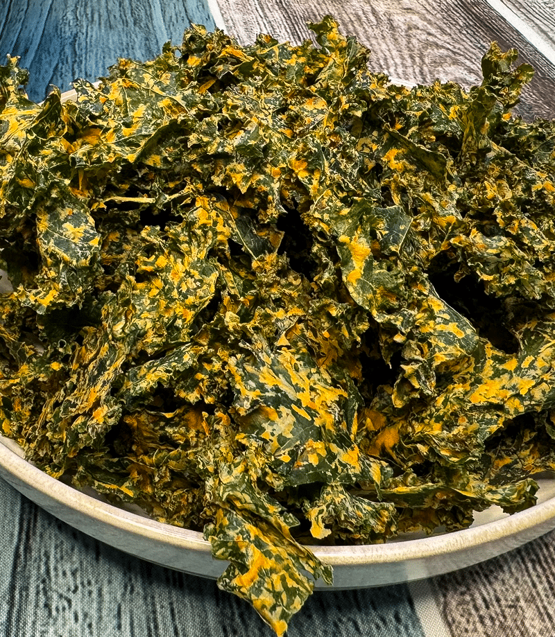 Homemade Cheesy Kale Chips