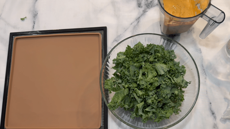 step2Homemade Cheesy Kale Chips