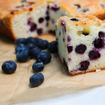 Blueberry Breakfast Cake Recipe (Soft, Buttery & Packed with Berries!)