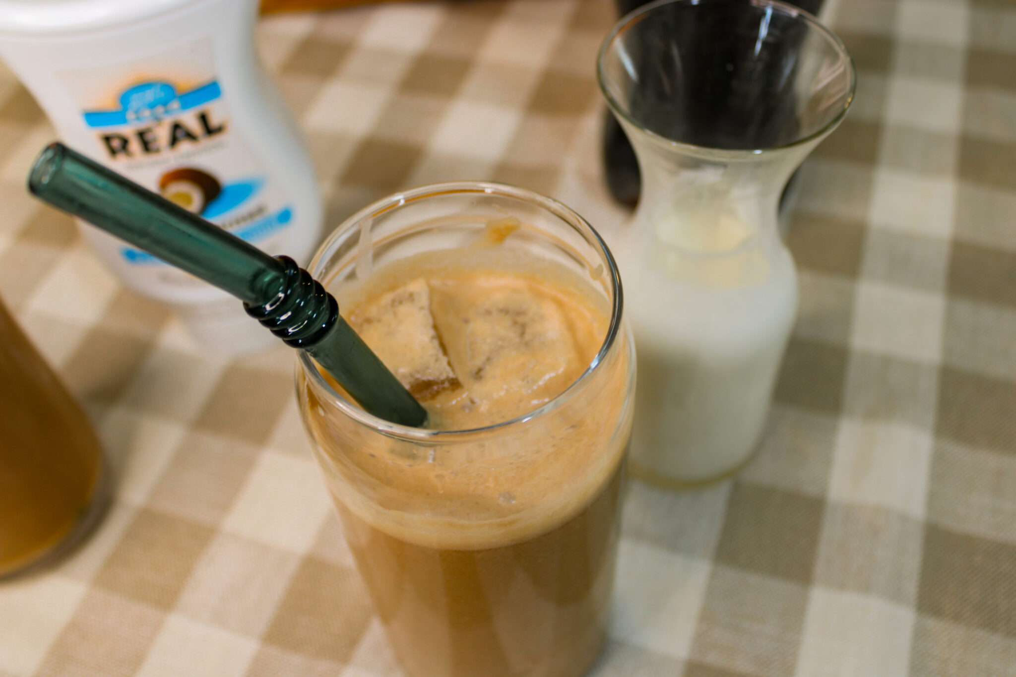 Making a Dirty coke mocktail