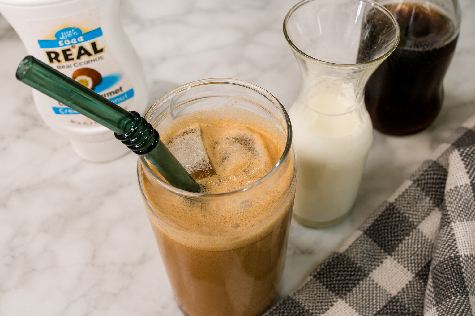 Making a Dirty coke mocktail